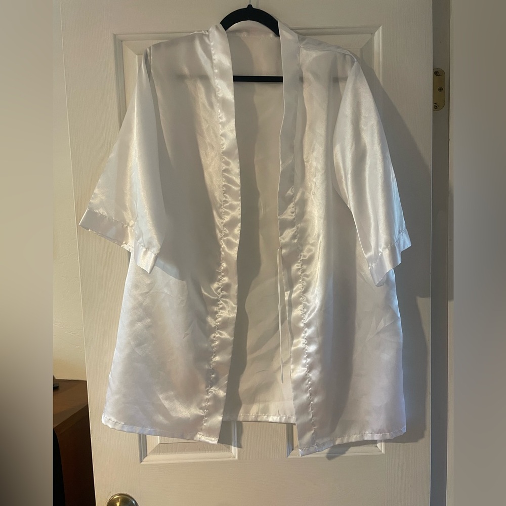 White Satin Robe - Picture 3 of 3